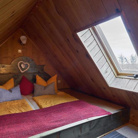 Landhotel Brauner Hirsch Kammerforst Room photo