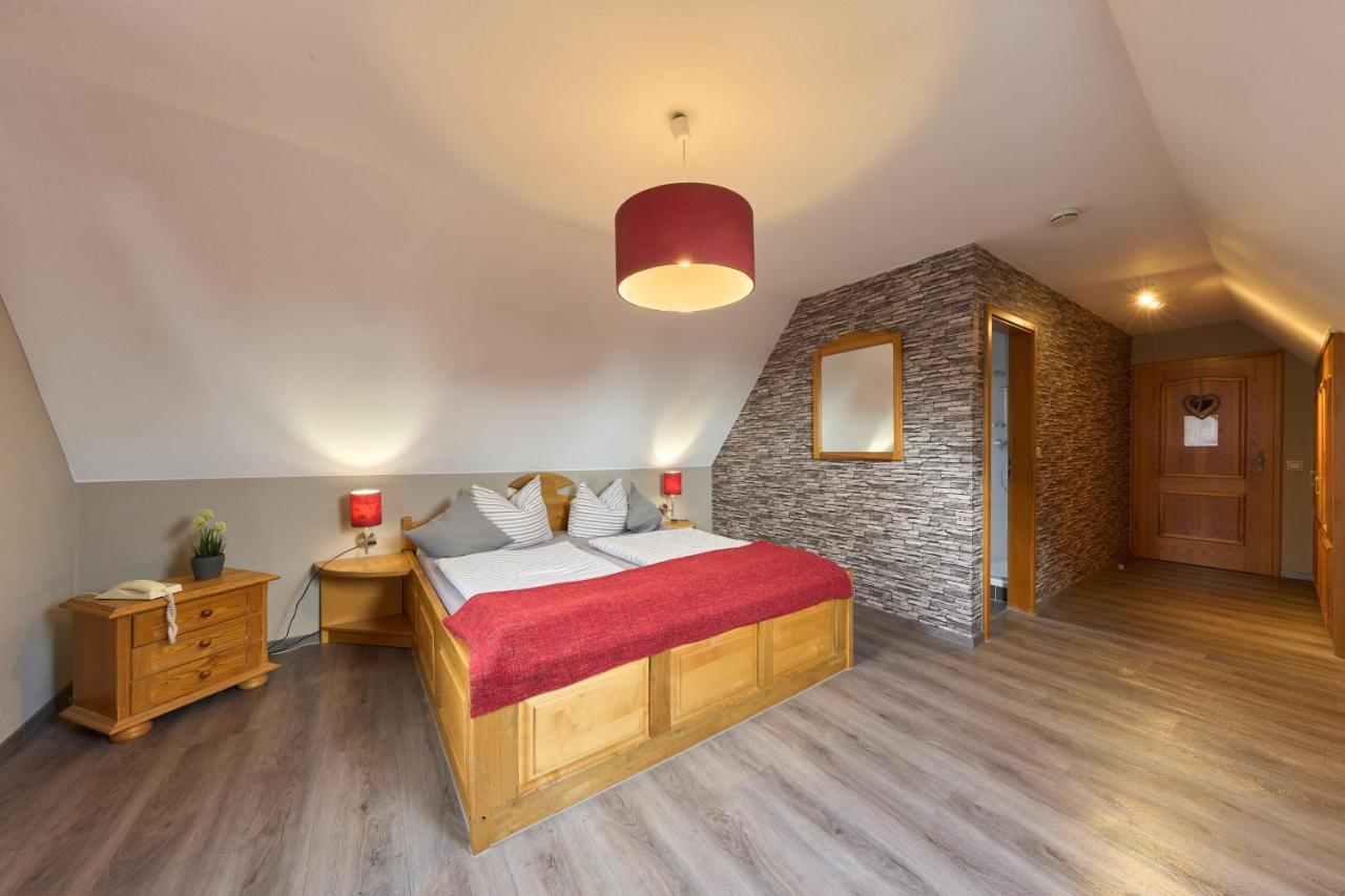 Landhotel Brauner Hirsch Kammerforst Exterior photo