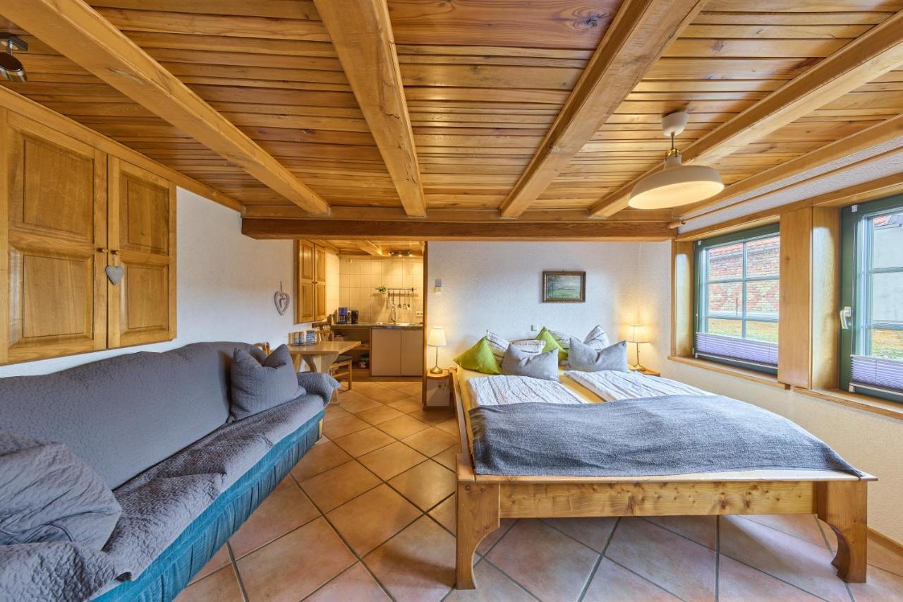 Landhotel Brauner Hirsch Kammerforst Room photo
